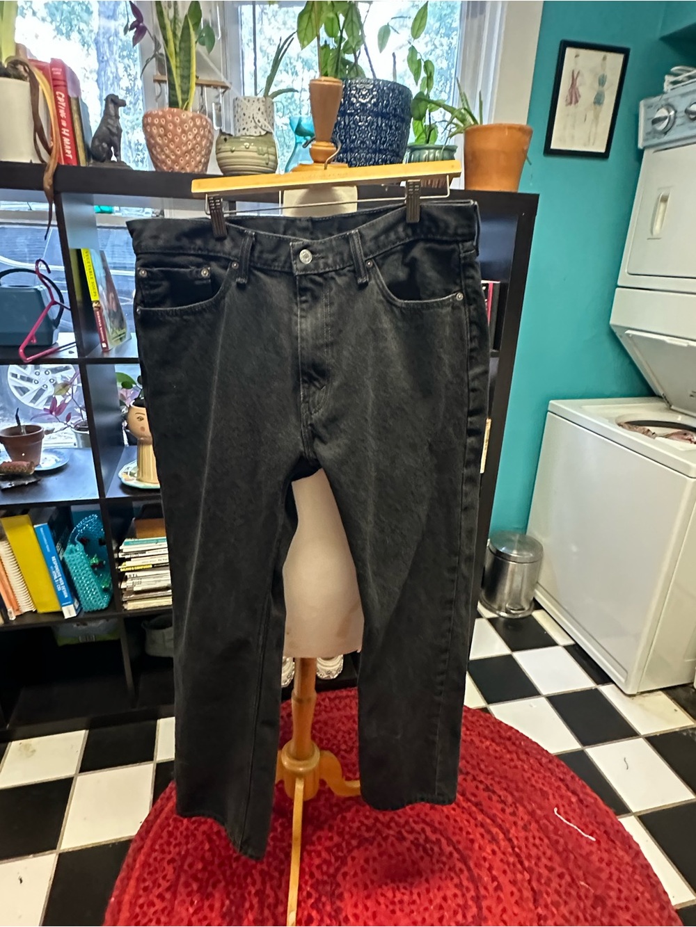 Levi's 505 Men's 36 x 30 black Jeans